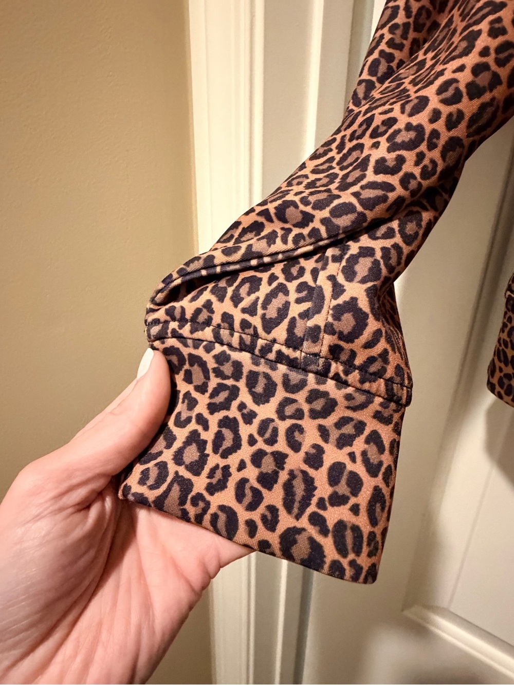 Leopard Print Half-Zip Pullover Hoodie - Brown - Picture 6 of 8
